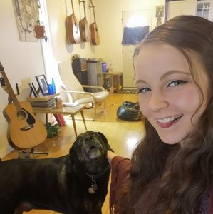 Meet your Posher, Emilie